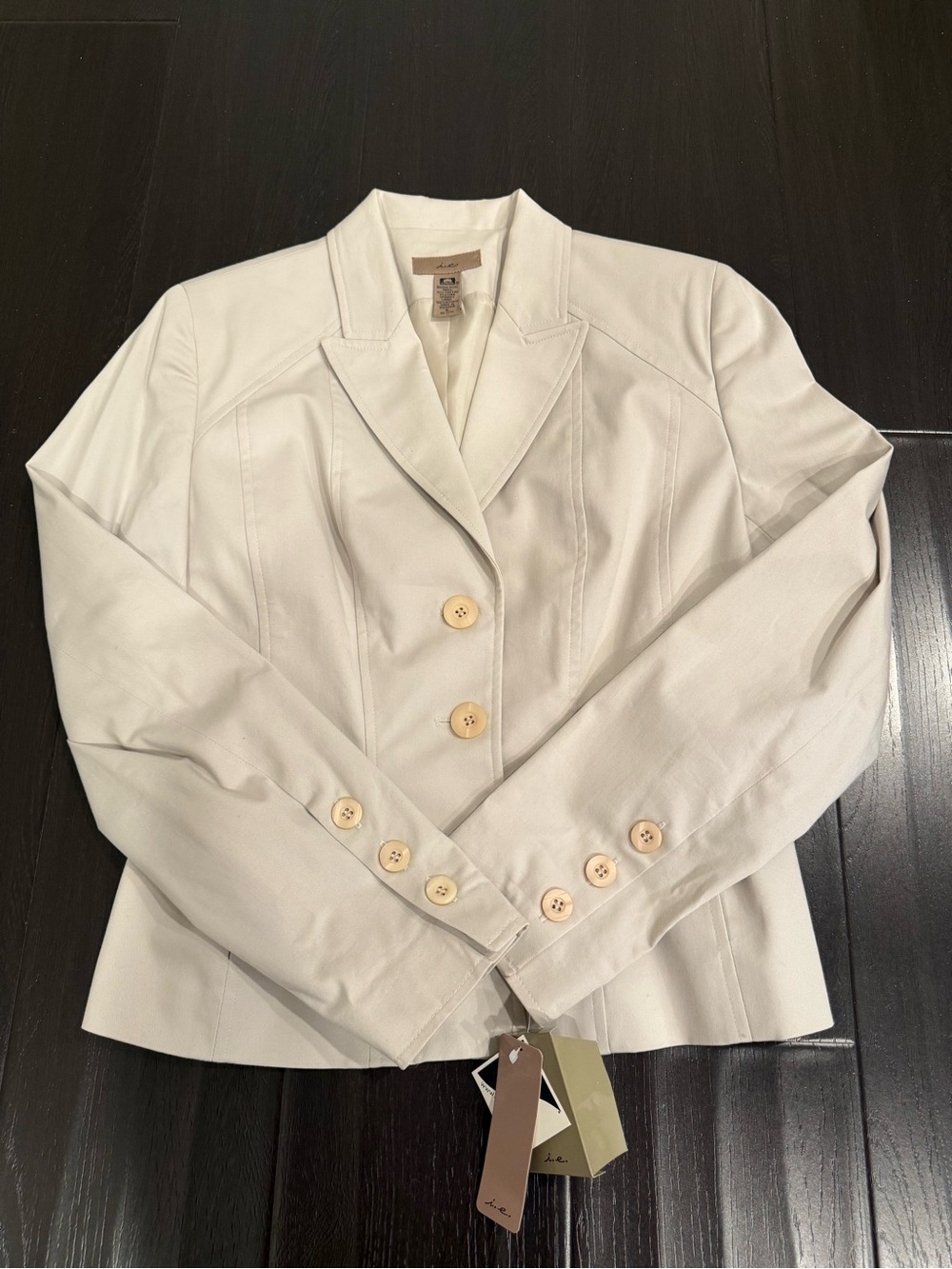 Lycra Women's Cream Tailored Button Front Blazer and pants